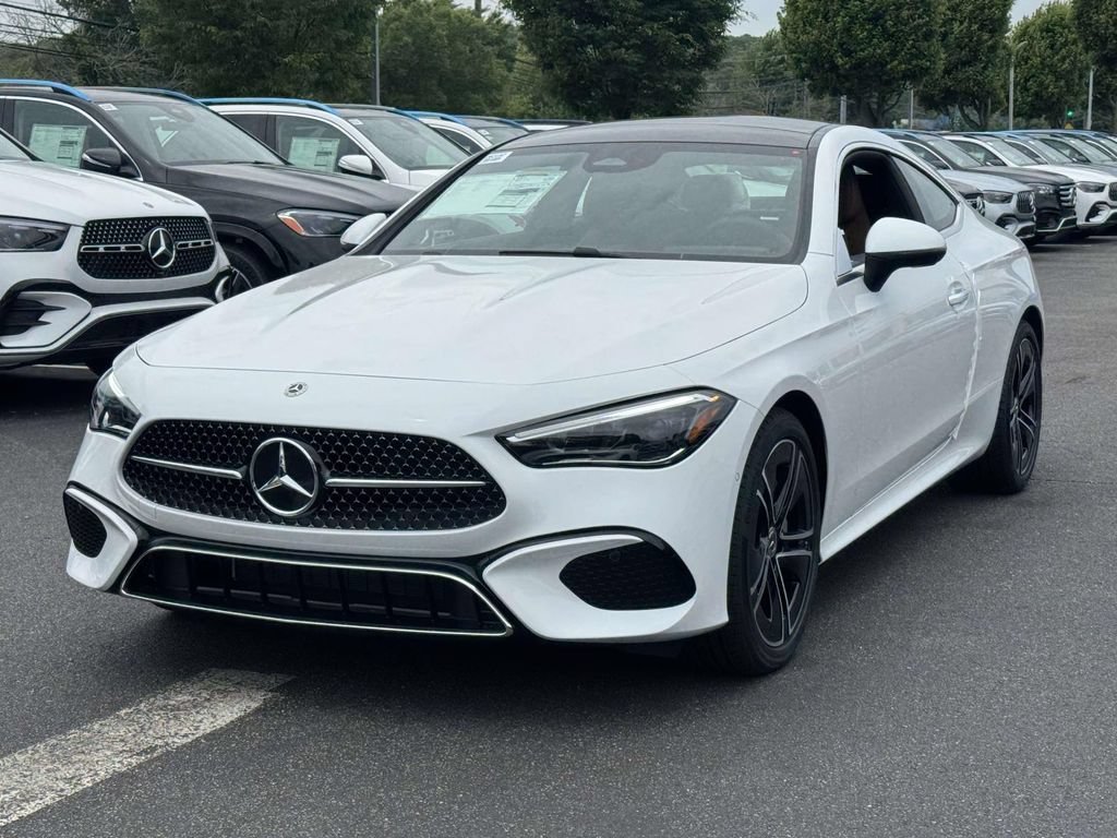 New 2026 MANUFAKTUR Moonlight White Metallic Mercedes-Benz CLE 300 image 7