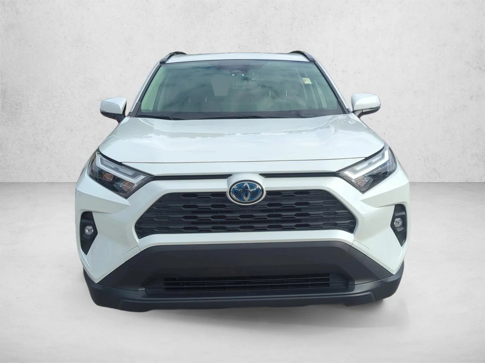 Used 2023 White Toyota Hybrid XLE Premium image 2