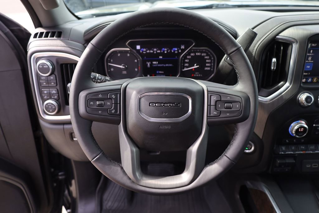 Used 2022 Onyx Black GMC Denali image 13