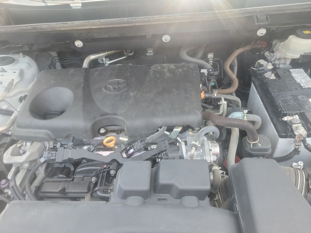 Certified Used 2022 White Toyota XLE image 31