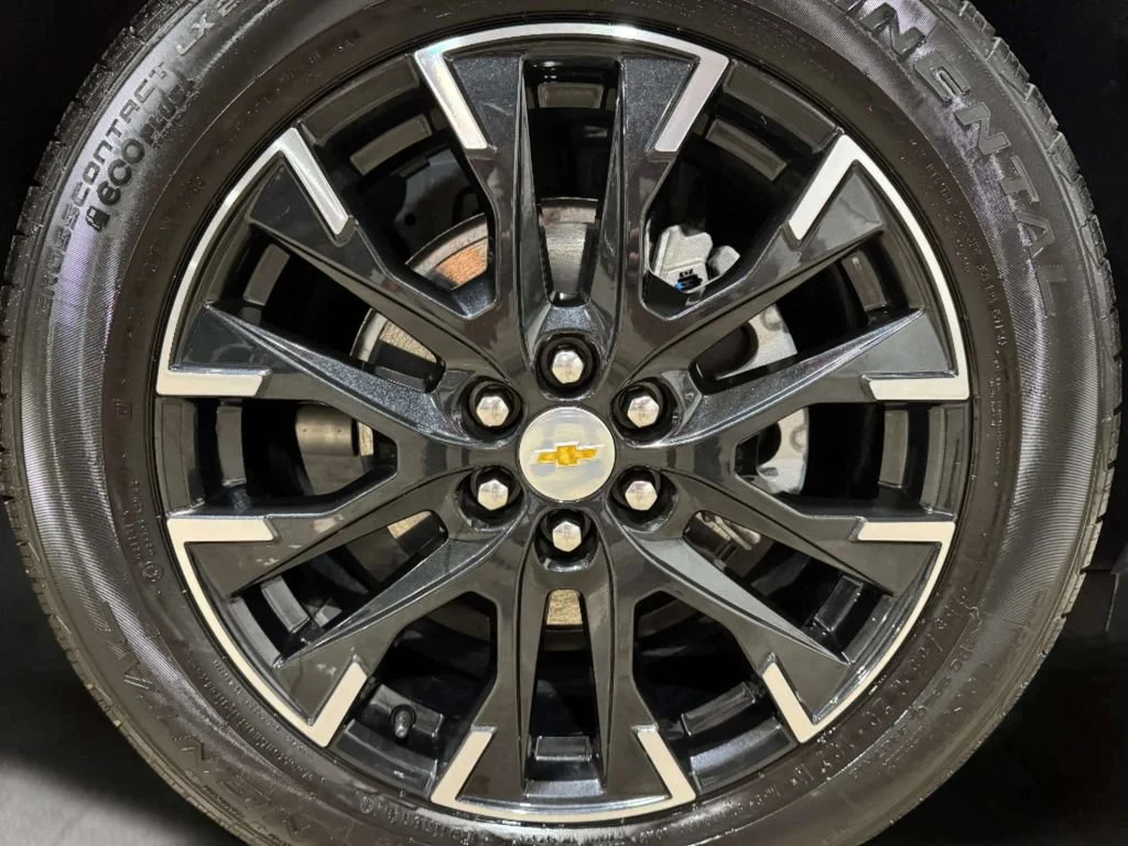 2025 Chevrolet Traverse LT - Photo 32