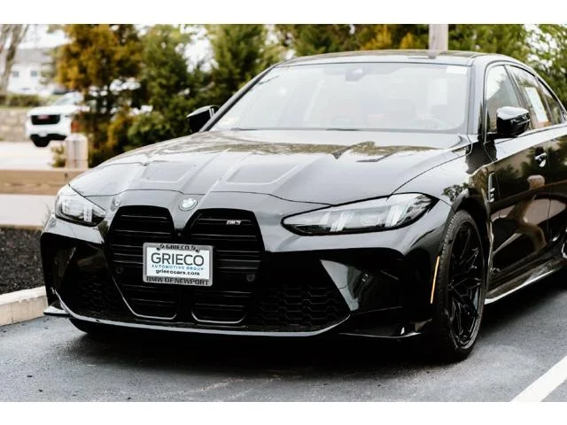 New 2027 Space Silver Metallic BMW  image 35