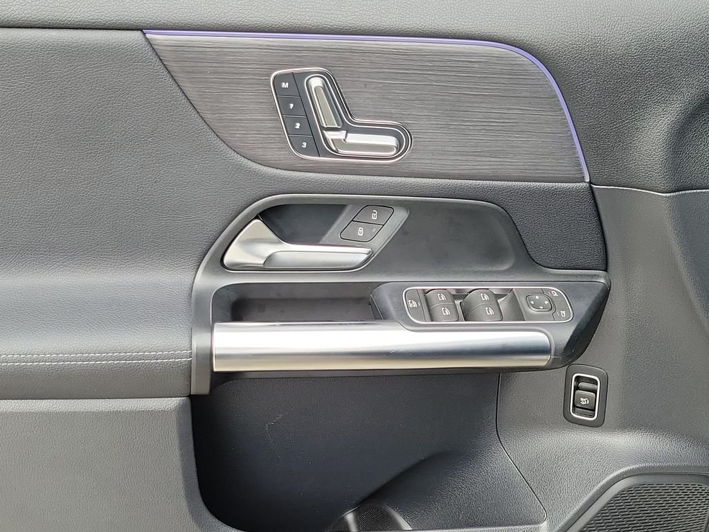 Certified Used 2023 Black Mercedes-Benz GLA 250 image 19