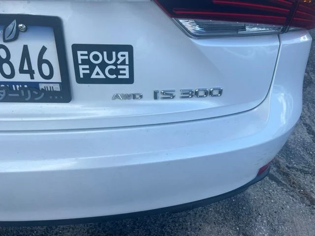 Used 2018 White Lexus 300 image 7