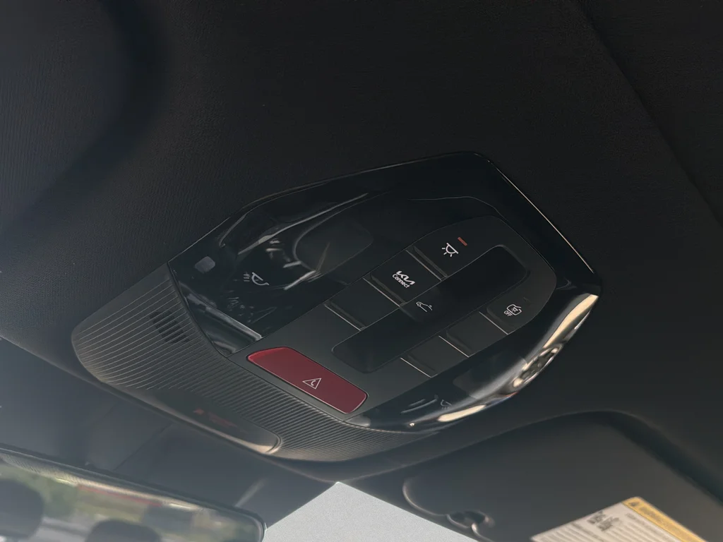 Used 2025 Currant Red Kia GT-Line image 12