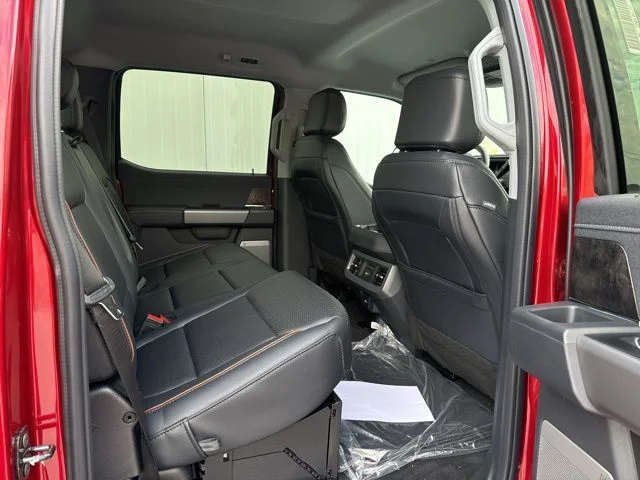 2026 Ford F-350 Super Duty Lariat - Photo 4