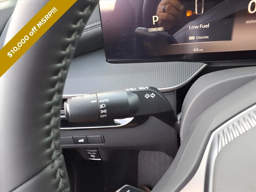 New 2025 Everest White TriCoat Nissan SV image 22