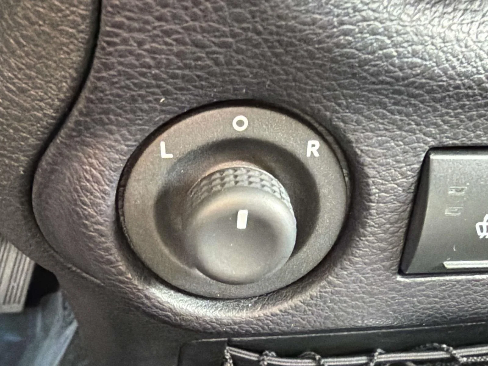 Used 2015 Bright White Clearcoat Jeep Altitude image 20