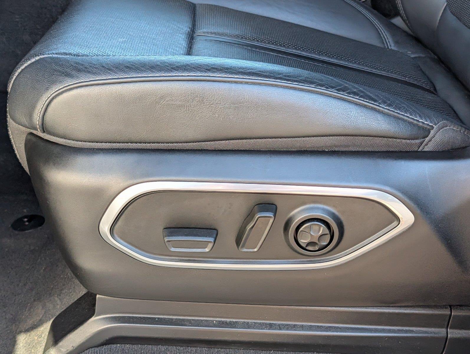 Used 2025 Bright White Clearcoat Jeep Series II image 11