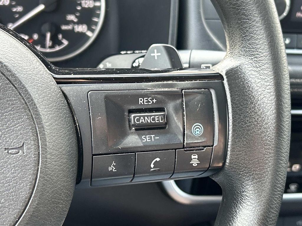 Used 2022 White Nissan SV image 23