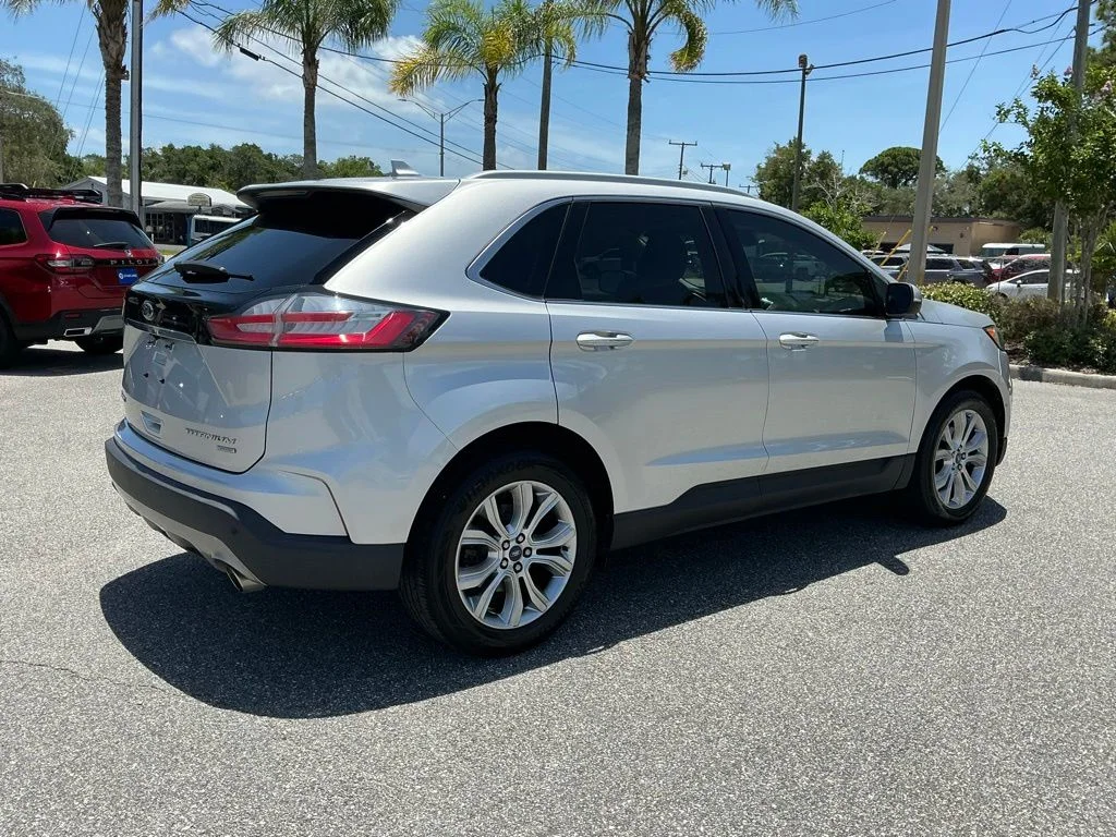 Used 2019 Silver Ford Titanium image 8