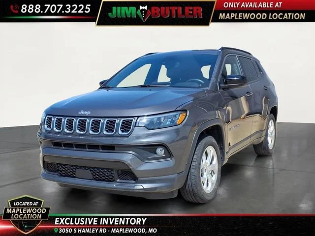Used 2024  Jeep Latitude image 1