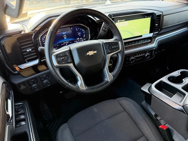 Used 2025 Black Chevrolet LT image 11