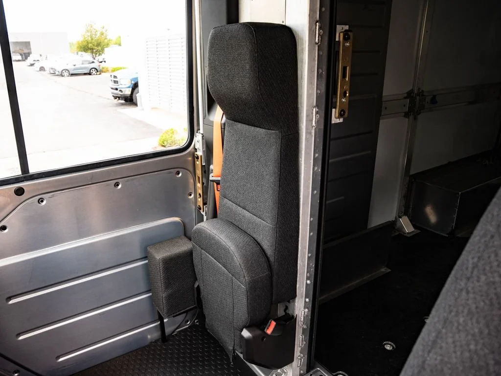 Used 2025 Oyster White Chevrolet 400 image 20