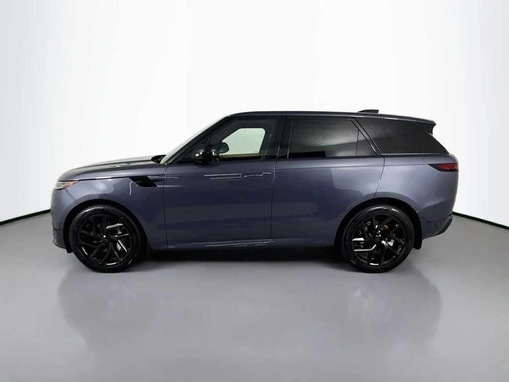 New 2026  Land Rover Dynamic SE image 2