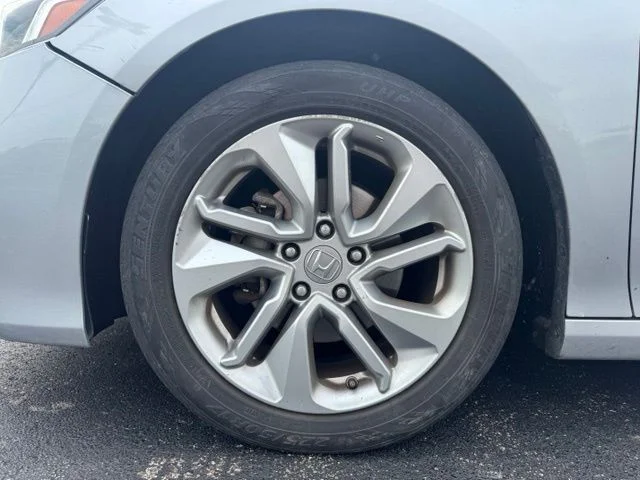 Used 2019 Lunar Silver Metallic Honda LX image 12