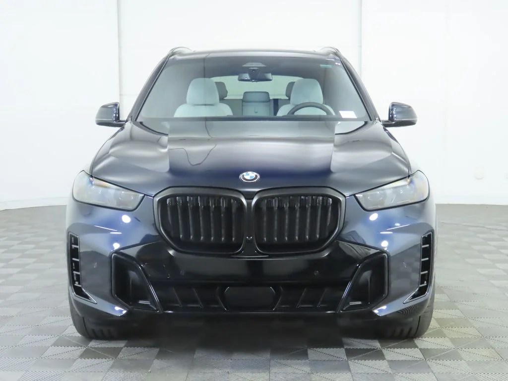 Used 2026 Black BMW xDrive40i image 2