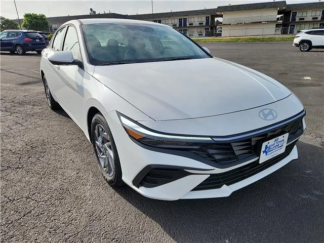 New 2026 Serenity White Pearl Hyundai  image 6