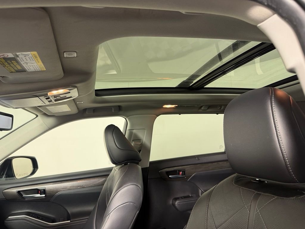 2024 Toyota Highlander Platinum - Photo 15