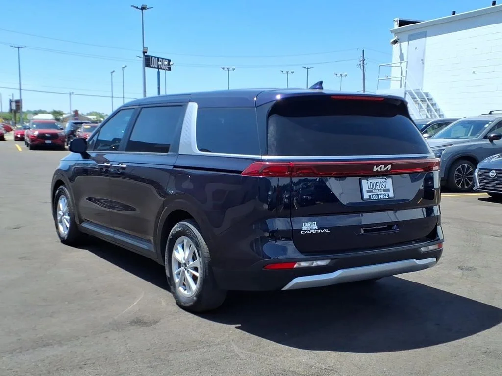 Used 2023 Blue Kia LX Seat Package image 5