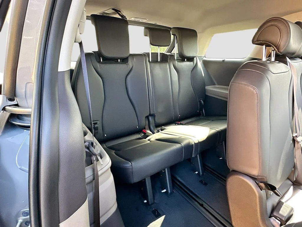 2026 Kia Carnival EX - Photo 27