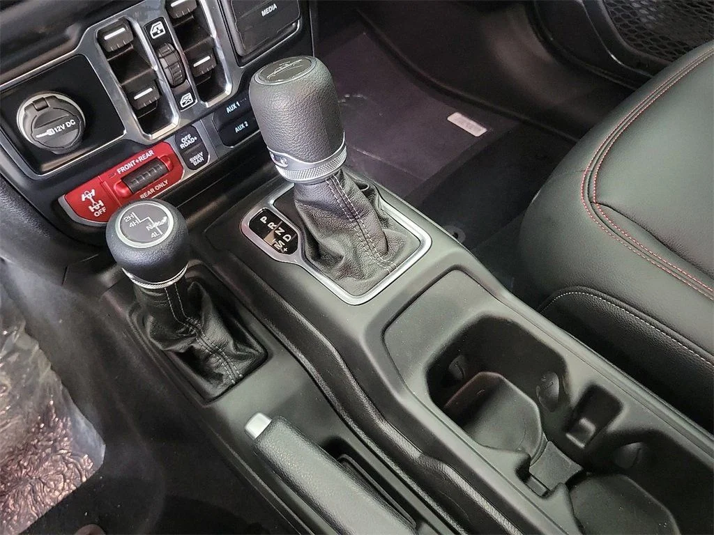 2025 Jeep Gladiator Rubicon - Photo 14