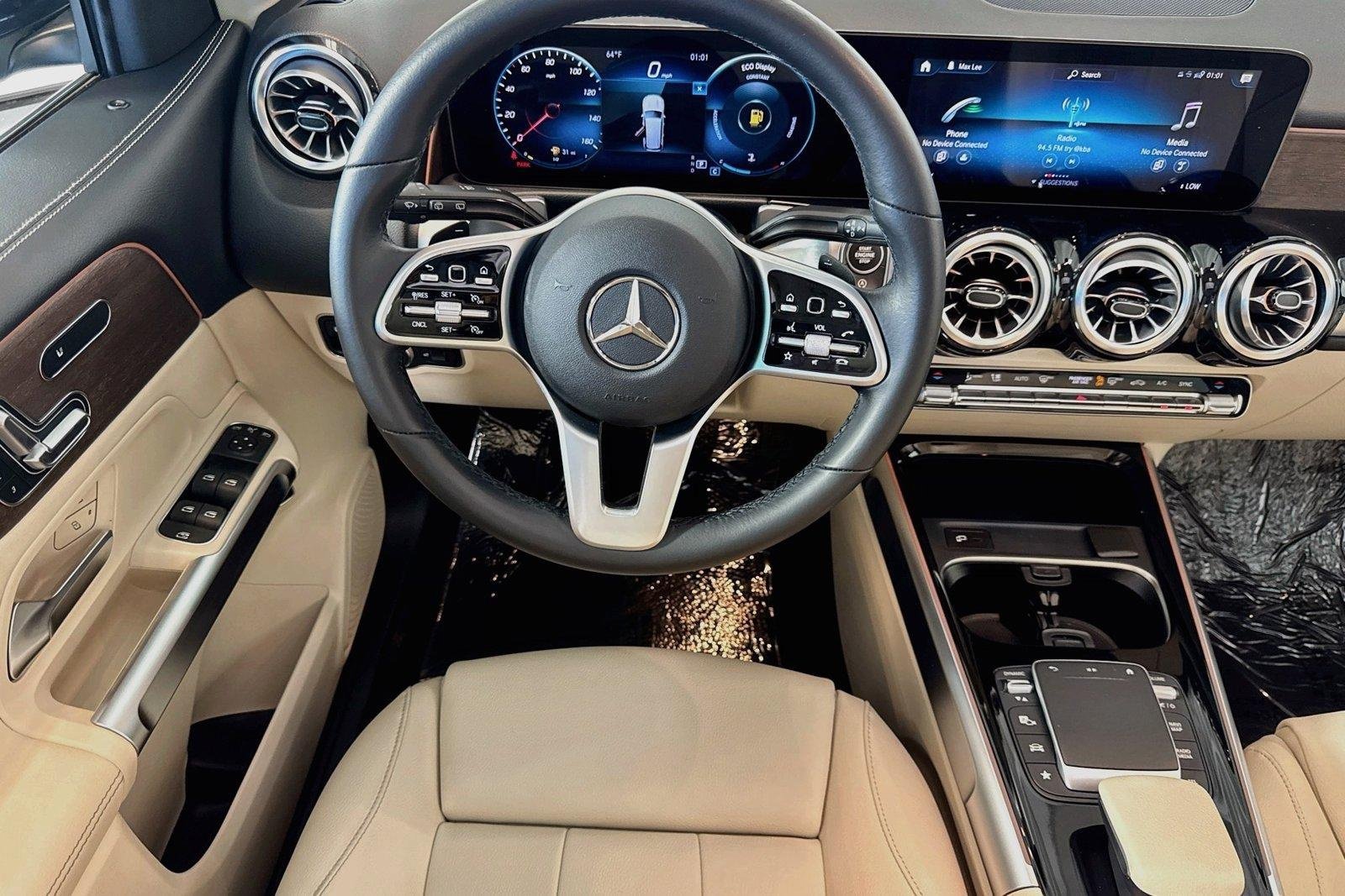 Used 2022 Denim Blue Metallic Mercedes-Benz GLB 250 image 21