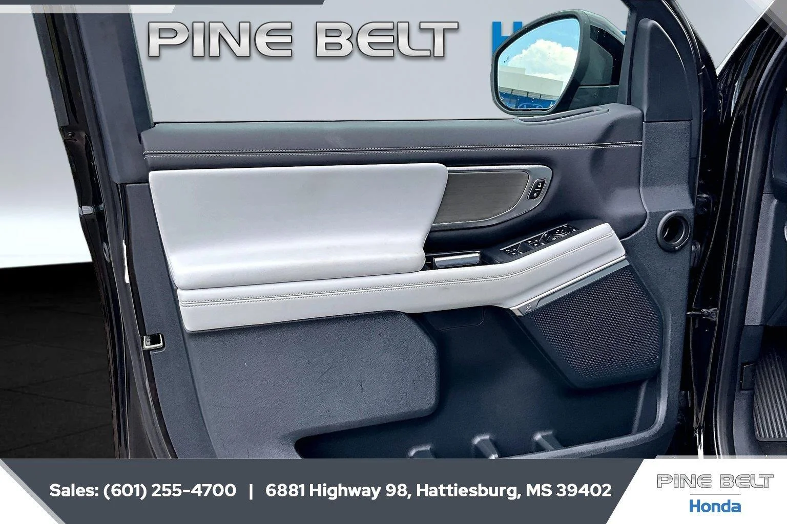 Used 2025 Agate Black Ford Platinum image 17