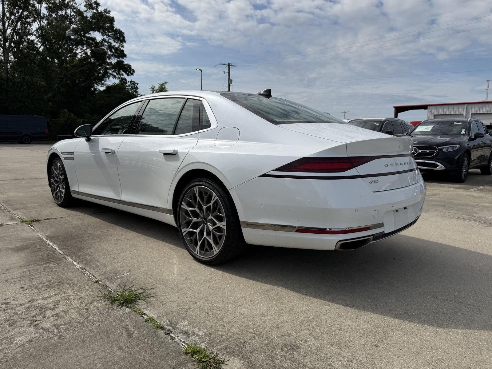 Used 2025 Uyuni White Genesis 3.5T e-SC image 22