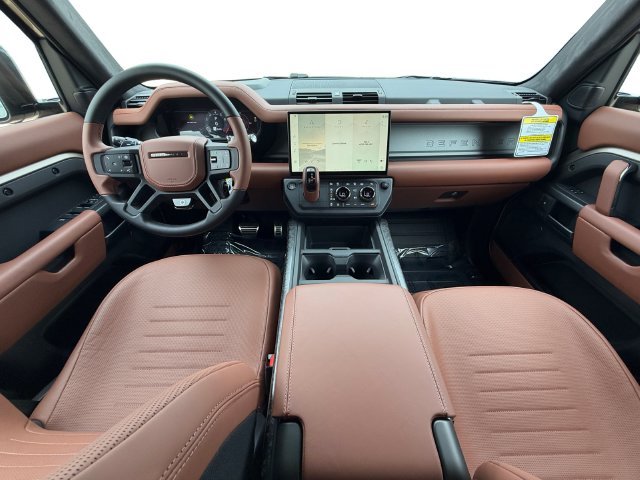 New 2026 Petra Copper Land Rover OCTA image 12