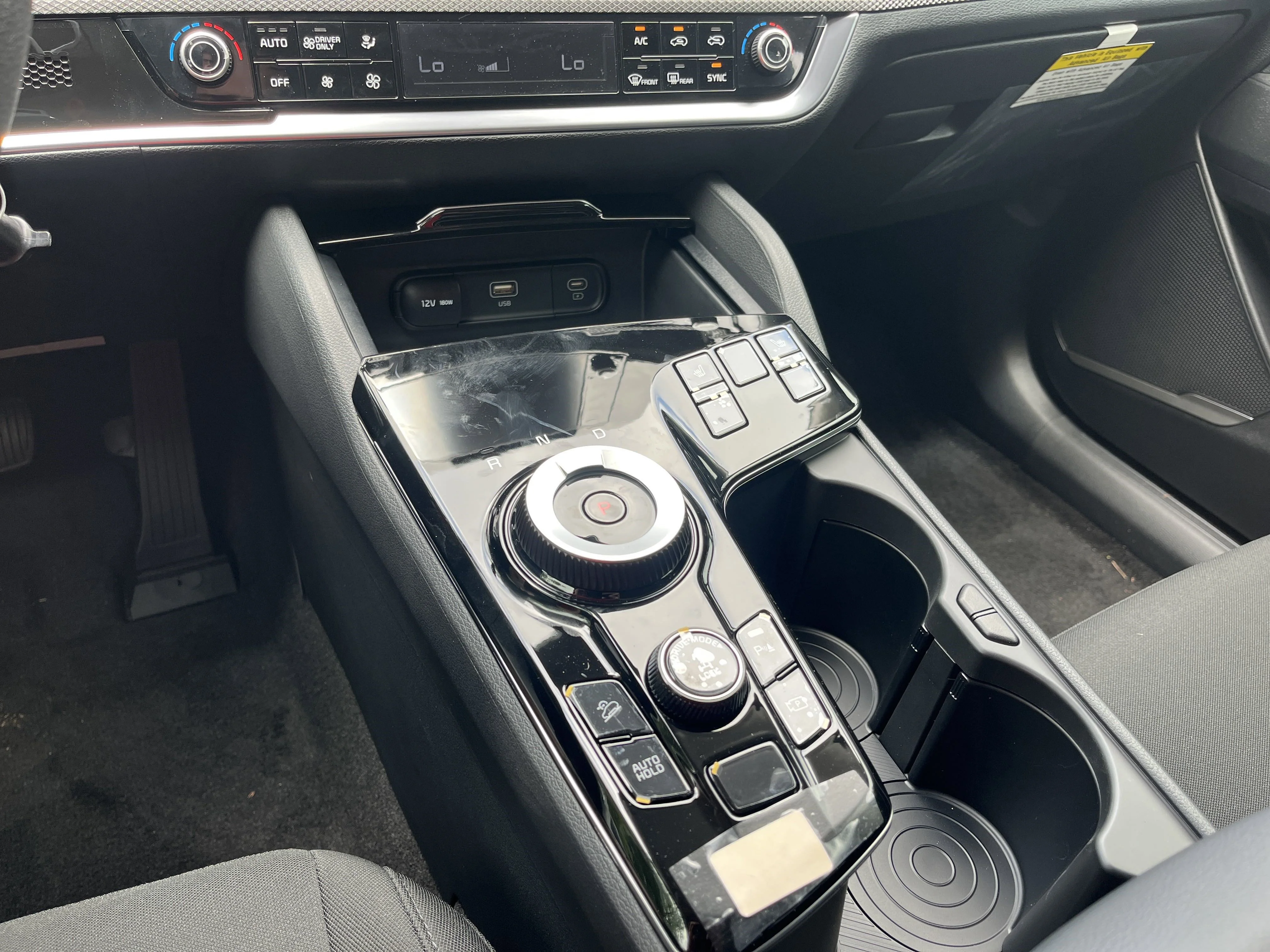 2025 Kia Sportage LX Hybrid - Photo 11