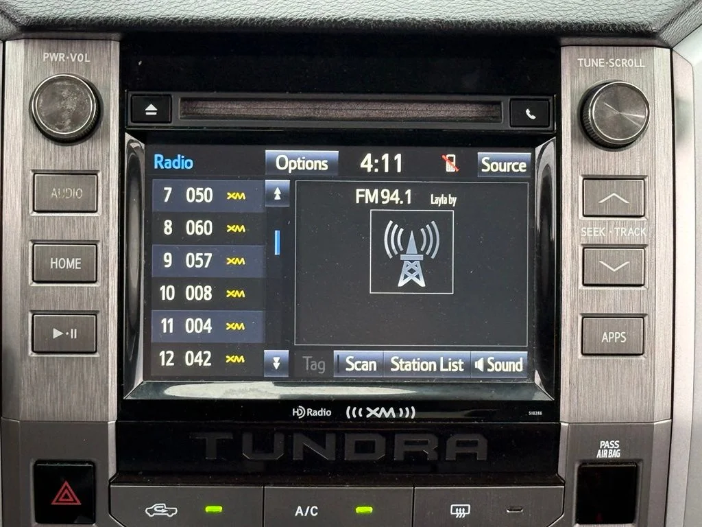 Used 2018 Silver Toyota SR5 image 19