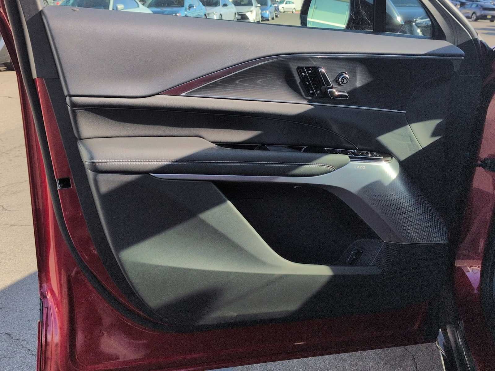 2026 Cadillac LYRIQ V - Photo 10