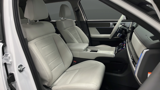 Used 2025 Serenity White Hyundai Limited image 24