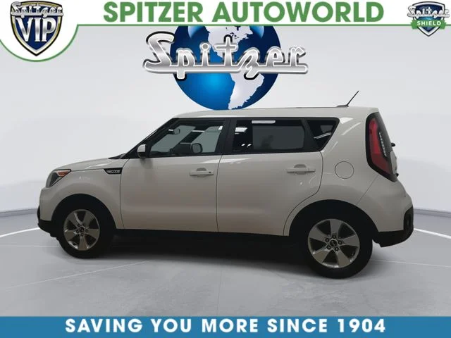 Used 2019 White Kia Base image 7
