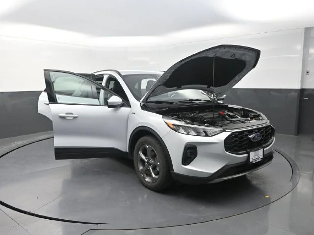 Used 2025 Silver Ford ST-Line Select image 31
