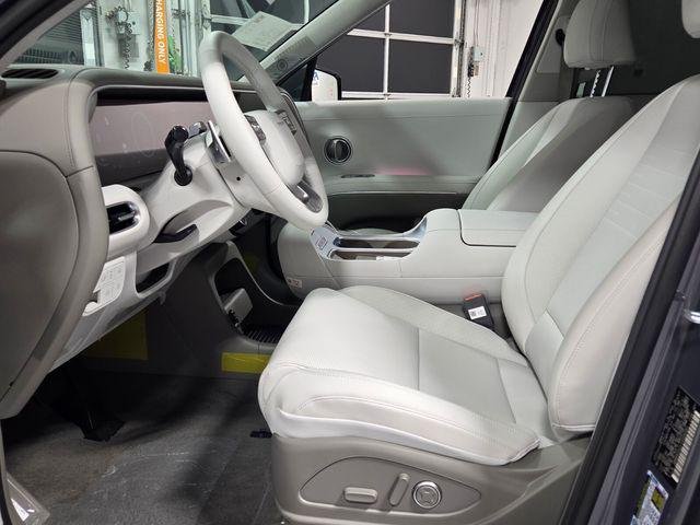 New 2026 Gray Hyundai Limited FWD image 5