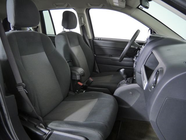 Used 2015 Gray Jeep Altitude image 11