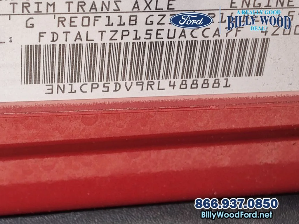 Used 2024 Scarlet Ember Nissan SR image 14