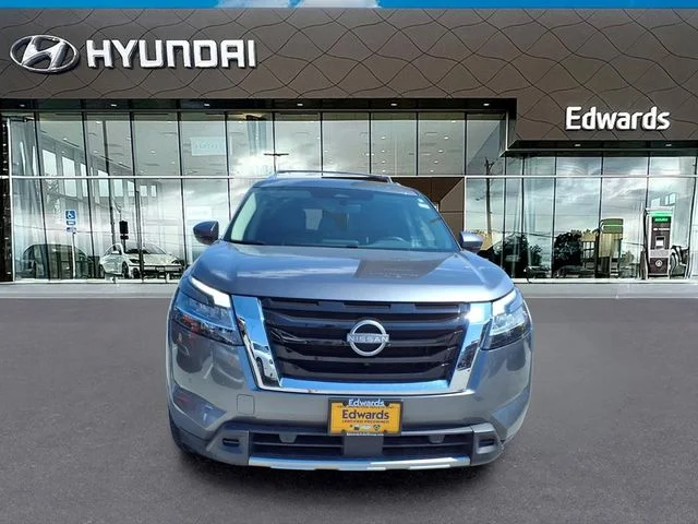 Used 2024 Gray Nissan SL image 13