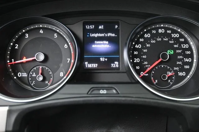 Used 2019 White Volkswagen 3.6L V6 SE image 37