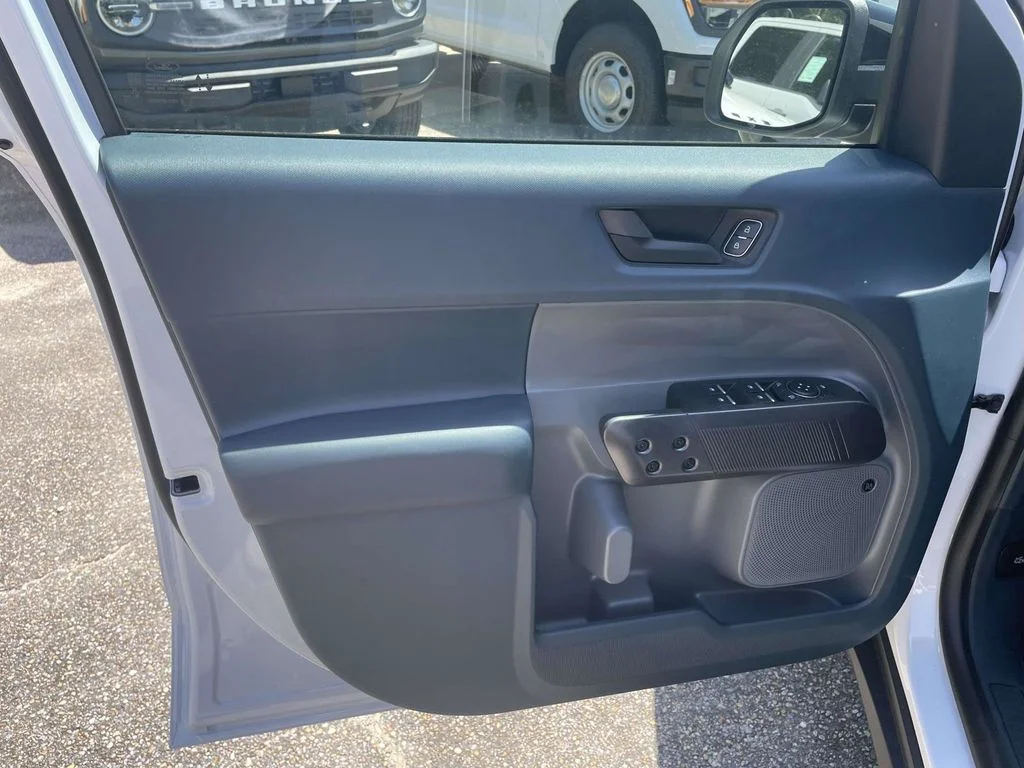 New 2026 Oxford White Ford Lariat image 15