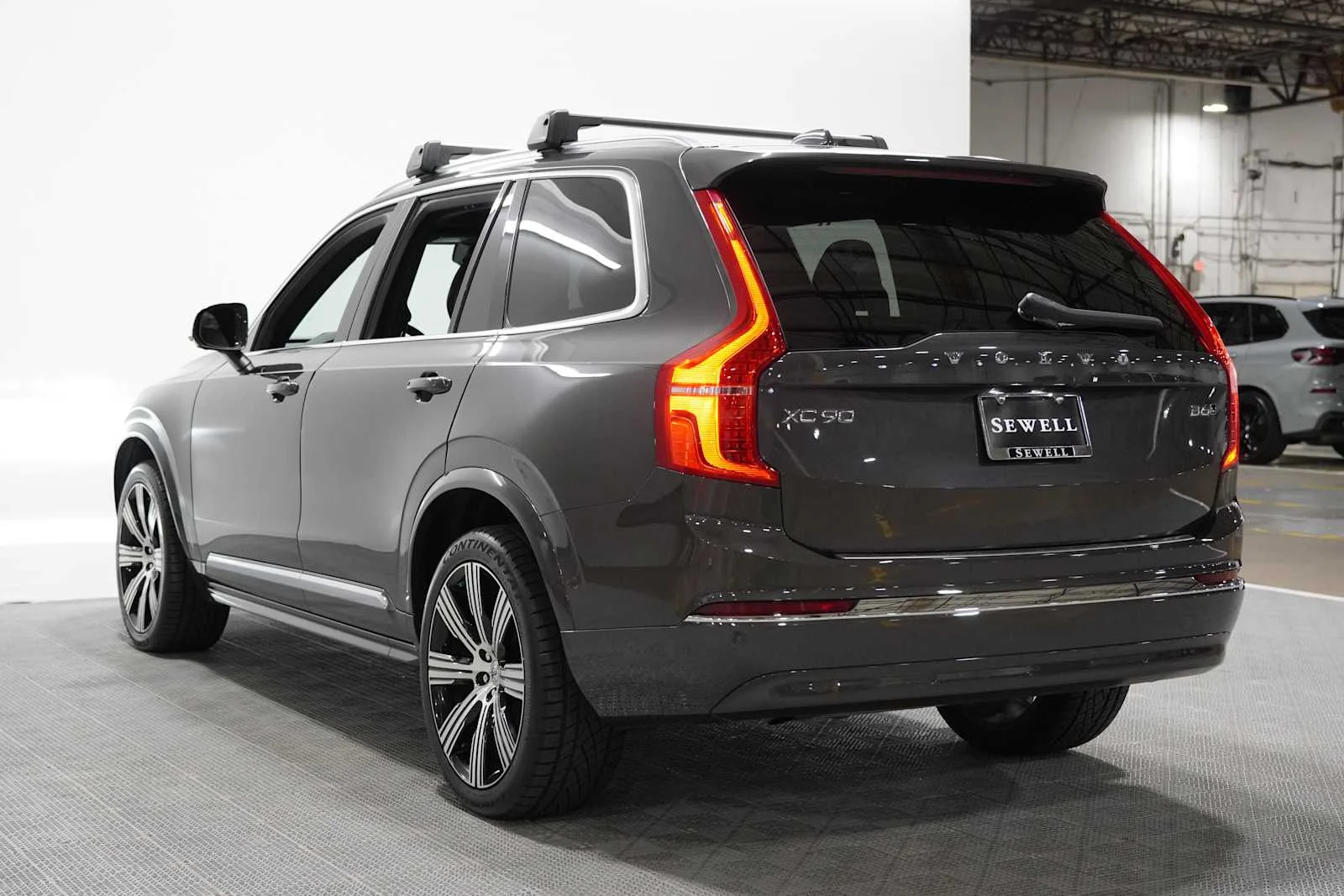 Used 2023 PLATINUM GREY Volvo Ultimate image 6