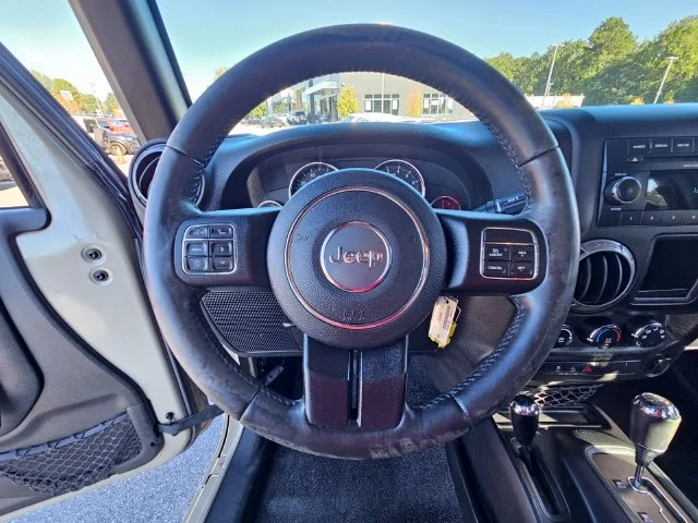 Used 2018  Jeep Unlimited Sport image 23
