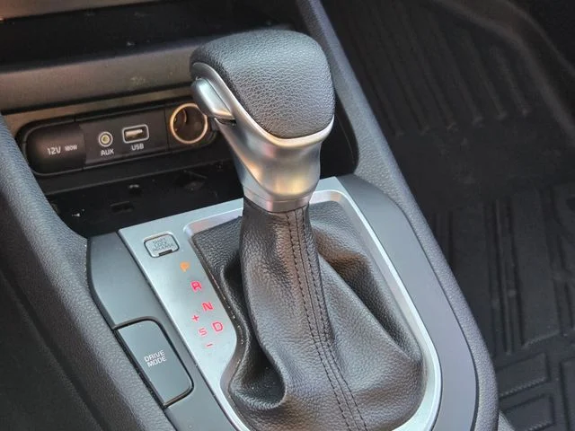 Used 2019 Blue Kia LXS image 29