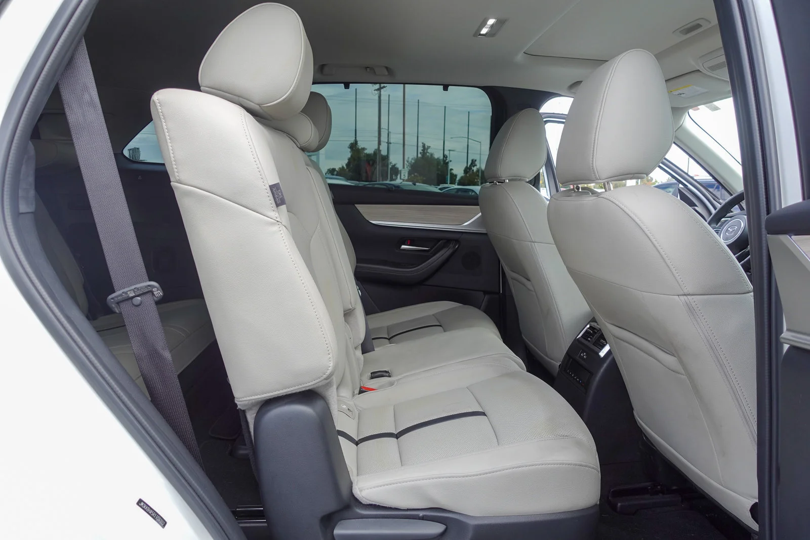 Certified Used 2024 Rhodium White Premium Mazda Preferred image 17