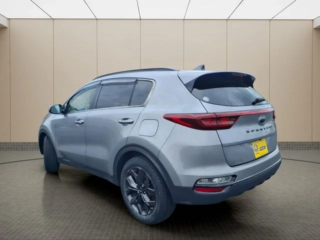 Used 2022 Gray Kia Nightfall image 11