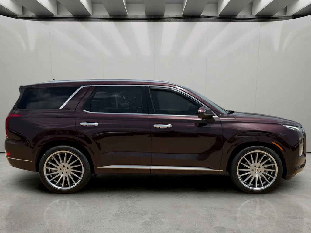 Used 2021 Sierra Burgundy Hyundai Limited image 6