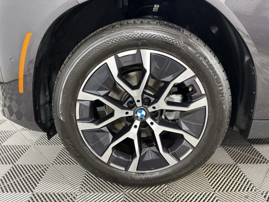 Used 2025 Dark Graphite BMW 30 xDrive image 9
