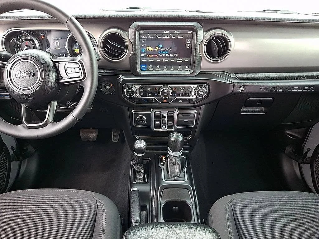 Used 2023 Gray Jeep 4x4 image 18